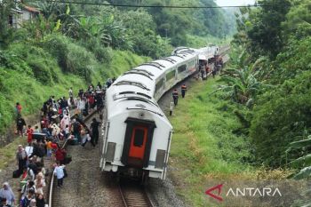 Daop Bandung: KA reguler normal meski ada kereta anjlok di Bumiayu