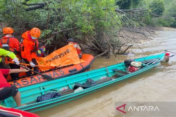 Dua korban jatuh dari kapal di Sungai Barito ditemukan
