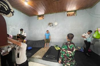 Rutan Menggala bersama TNI-Polri gelar razia kamar narapidana
