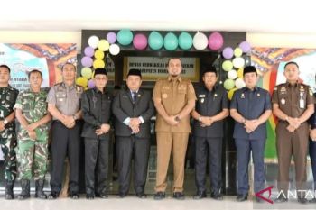 Bupati Inhu resmikan gedung sementara DPRD