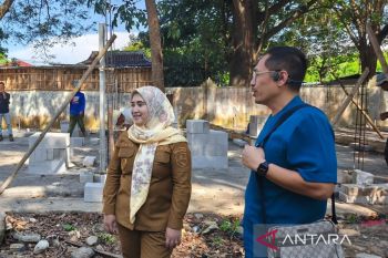 Pemkot Cirebon menyiapkan Dukuh Semar menjadi sentra bunga dan wisata religi