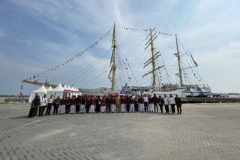 Siswa Sekolah Rakyat Medan diajak belajar kemaritiman di KRI Bimasuci