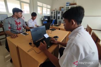 Dua siswa tunarungu di Kudus ikuti tes kompetensi capaian akademik