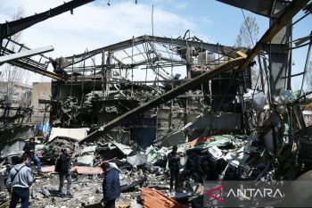 Trump sebut gencatan senjata AS-Iran bantu isi ulang amunisi