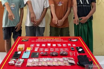 Polres Lombok Utara menangkap empat pengedar narkoba satu jaringan
