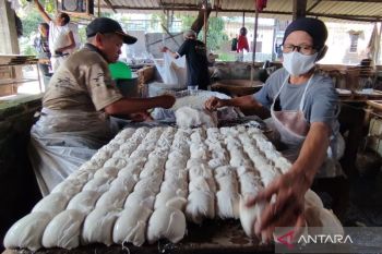 Produsen tahu di Kudus belum mengikuti kenaikan harga jual kedelai