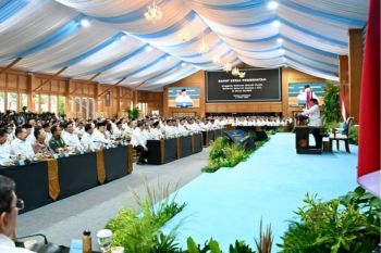 Prabowo sebut 70 persen energi dan perdagangan Asia Timur melintasi laut RI