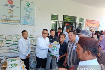 Pemkot Pangkalpinang salurkan bantuan pangan kepada 683 warga Sinar Bulan