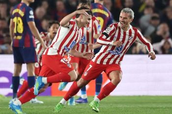 Cubarsi kartu merah, Atletico Madrid bungkam Barcelona 2-0 di Camp Nou