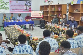 YPMAK tekankan penerima beasiswa wajib tingkatkan prestasi