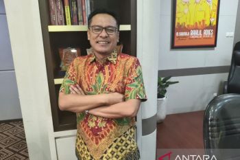 DPRD Surabaya minta lokasi parkir ditutup jika masih terima tunai