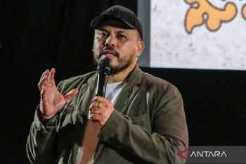 Joko Anwar ungkap makna baju tahanan kuning sebagai simbol harapan di Film Ghost in the Cell