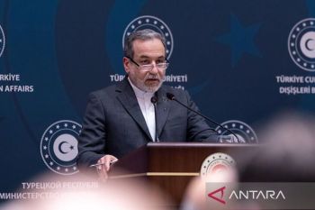 Araghchi: AS harus pilih gencatan senjata atau perang lewat Israel