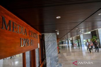 Politik kemarin, WFH ASN dimulai hingga Dubes RI untuk Oman dilantik