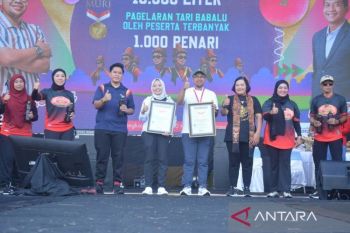 Pemkab Batang mengukir rekor Muri tari Babalu libatkan seribu peserta
