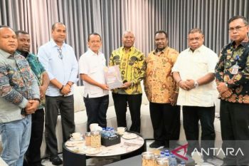 Gubernur Papua Barat temui Menteri ESDM bahas realisasi PI 10 persen