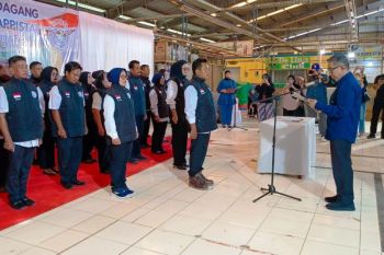 Bupati Kutim ajak pedagang pasar jaga stok bahan pokok untuk tekan inflasi