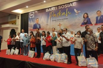 Menko AHY menggelar baksos Paskah di Gereja Santo Andreas Kedoya