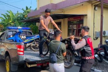 Polres Probolinggo bubarkan aksi balap liar dan amankan puluhan motor