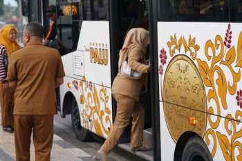 Pemkot Palu wajibkan ASN berangkat kerjapakai transportasi umum