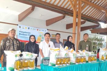 Ratusan ribu warga Banyuwangi terima bantuan pangan