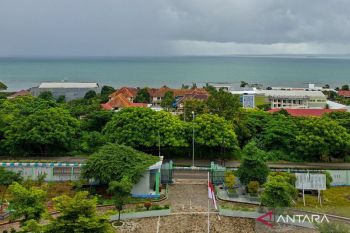 Bupati Kupang ajak perawat ikut atasi stunting