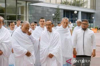 Muda Berangkat ke Tanah Suci, Azka dan Nazib Menjemput Panggilan Haji di Usia 20 Tahun