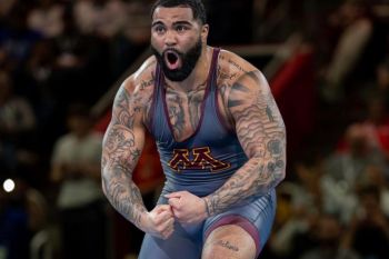 Juara gulat Olimpiade Steveson siap debut dengan kontrak baru UFC