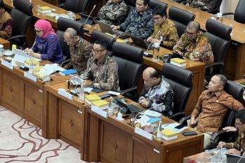 PLN akan eliminasi 2.139 mesin pembangkit listrik tenaga diesel