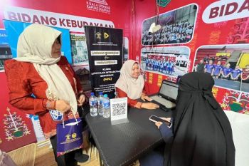 Warga manfaatkan layanan hukum Kemenkum Kalteng di Kapuas Expo