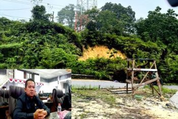 Anggota DPRD Barut minta tower terancam longsor di Sikui ditangani