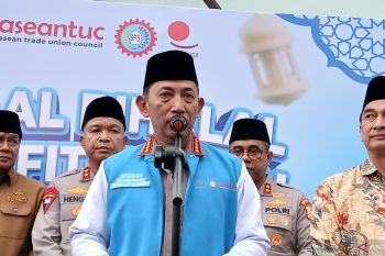 Kapolri ajak buruh dan pengusaha jaga iklim investasi di Indonesia