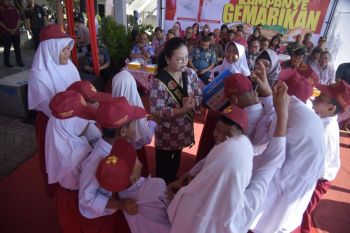 Pemerintah Kota Semarang ajak anak gemar makan ikan