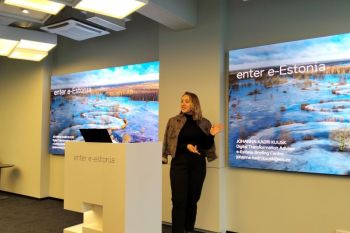 Anda tak dapat menyuap komputer: Pelajaran Estonia untuk Indonesia