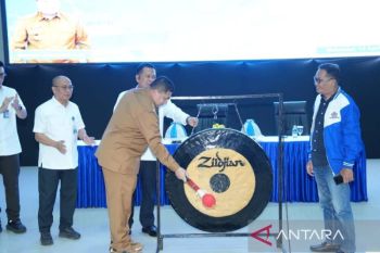 Wali Kota Makassar menekankan pentingnya keselamatan laut bagi nelayan