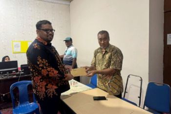 Wujud peduli sesama, BPJS-K Ternate sisihkan uang pribadi bantu korban gempa Batang Dua