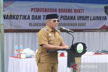 Wabup Kobar ajak masyarakat perangi peredaran miras dan narkotika