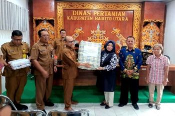 Kadistan Barito Utara berikan apresiasi tiga ASN purna tugas