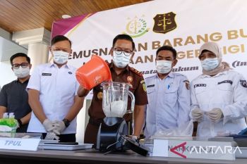 Kejari Sigi musnahkan barang bukti 1 kg narkotika jenis sabu