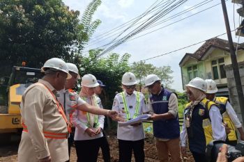 Ruas jalan jalur wisata di Bandarlampung-Pesawaran dilebarkan 14 meter