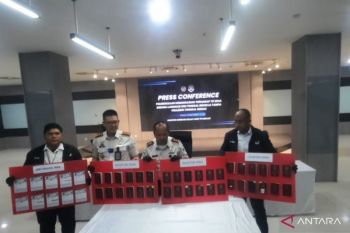 Imigrasi periksa 78 WNA yang terjaring operasi di proyek GIIC Deltamas Bekasi