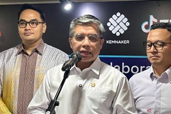 Menaker siapkan &ldquo;kado&rdquo; bagi pekerja jelang May Day 2026