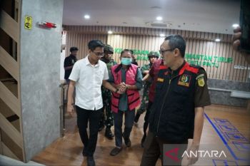 Kejati Kaltim tahan mantan Kadistamben Kukar terkait korupsi Rp500 M