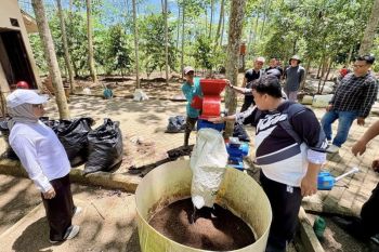 Dishut Kalsel olah limbah organik dukung rehabilitasi hutan tropis