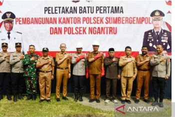Bupati Tulungagung resmikan pembangunan Polsek Sumbergempol dan Ngantru