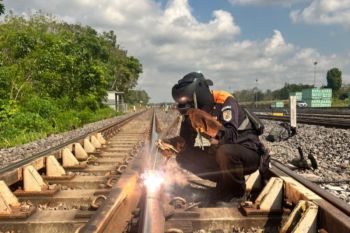 KAI Divre III Palembang targetkan pengelasan 4.401 titik rel pada 2026