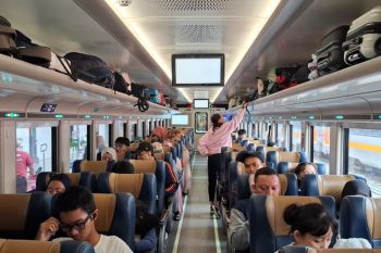 Hari Ini, Perjalanan KA Bangunkarta dan Singasari Semakin Nyaman dengan Rangkaian Stainless Steel New Generation