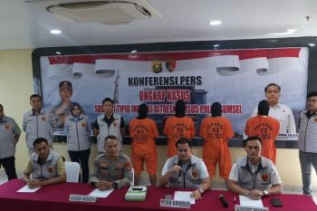 Polda Sumsel bongkar industri miras oplosan di Banyuasin, 20 ribu botol disita
