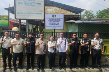 Imigrasi Belawan - Direktorat Intelijen Keimigrasian monitoring desa di kelurahan terjun