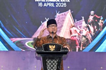 Indonesia considers retail moratorium to boost village economy